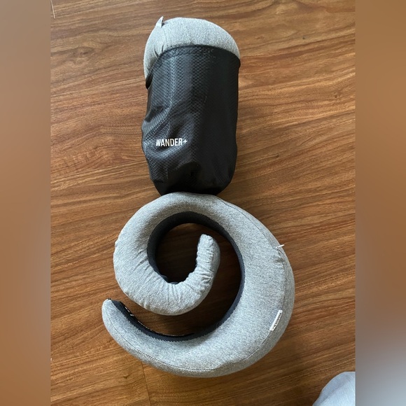 Wonder+ neck pillow x2 - Picture 2 of 2